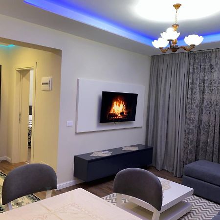 Komatas Modern Apartments In Bllok Area Тирана Екстериор снимка
