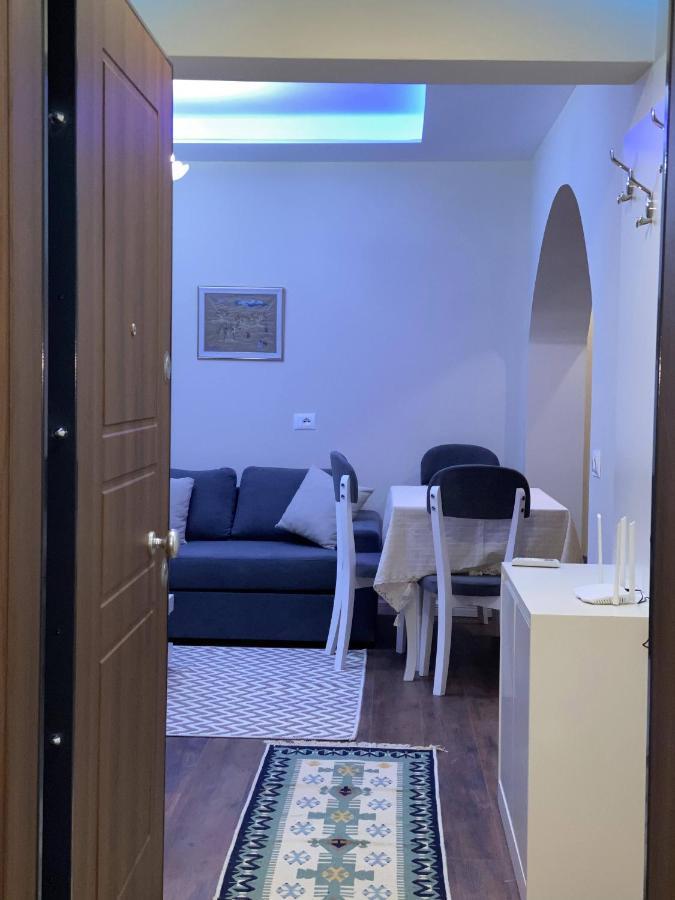 Komatas Modern Apartments In Bllok Area Тирана Екстериор снимка