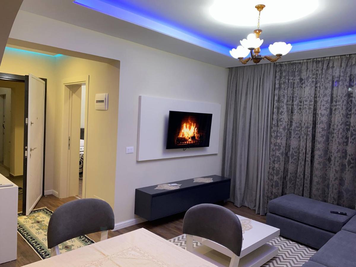 Komatas Modern Apartments In Bllok Area Тирана Екстериор снимка