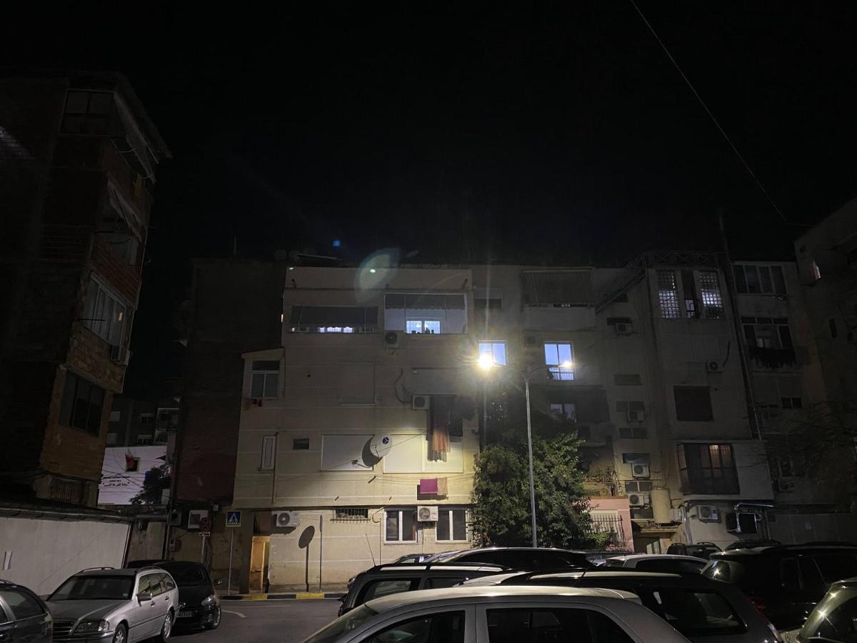 Komatas Modern Apartments In Bllok Area Тирана Екстериор снимка