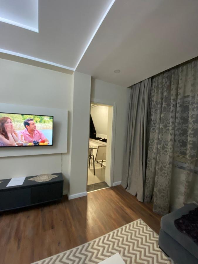 Komatas Modern Apartments In Bllok Area Тирана Екстериор снимка